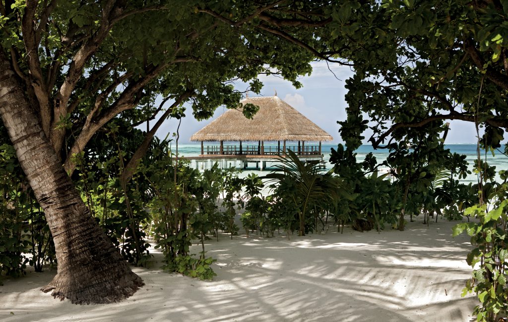 Getting-married-at-Constance-Moofushi-Maldives: a-poetic-luxurious-and-intimate-wedding-curated-by-Luxury-Events-Agency-in-a-preserved-Maldivian-atoll-wedding-planner-Maldives-Luxury-events-agency-Maldives- Luxury-wedding-at-Cheval-Blanc-Randheli-Maldives-Exclusive-wedding-planner-Maldives-High-end-events-agency