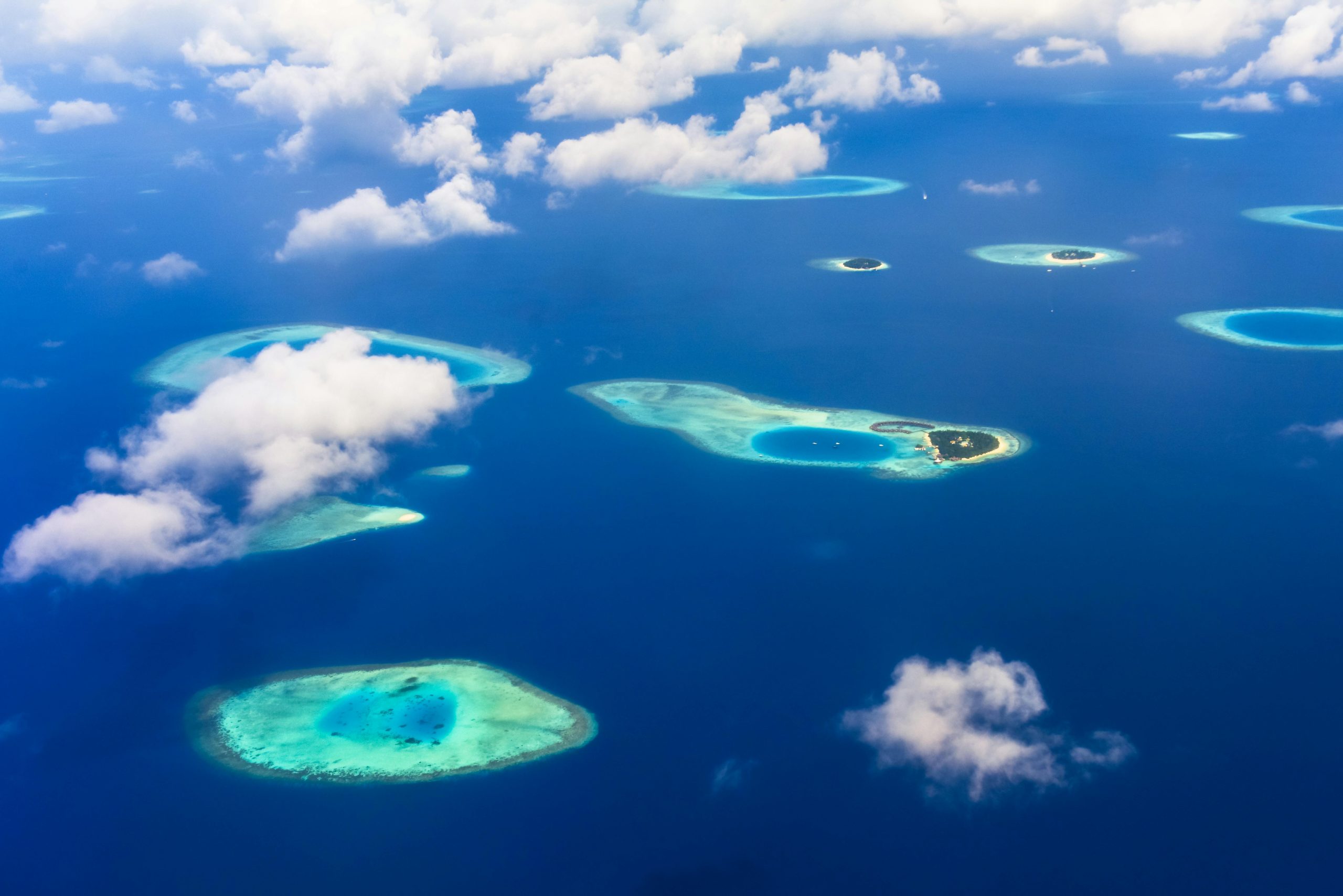 Getting-married-in-the-Maldives: discover-the-most-luxurious-resorts-for-a-dream-ceremony, the-best-season-budget-legal-requirements-and high-end-inspirations. A-complete-wedding-planner’s-guide-to-paradise-destination-weddings, Luxury-Wedding-Planner-Maldives